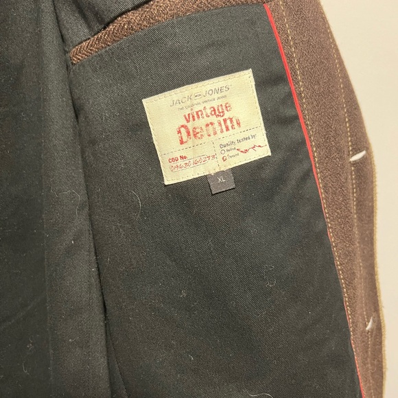 Great condition Jack and Jones blazer in extra large - Picture 3 of 8